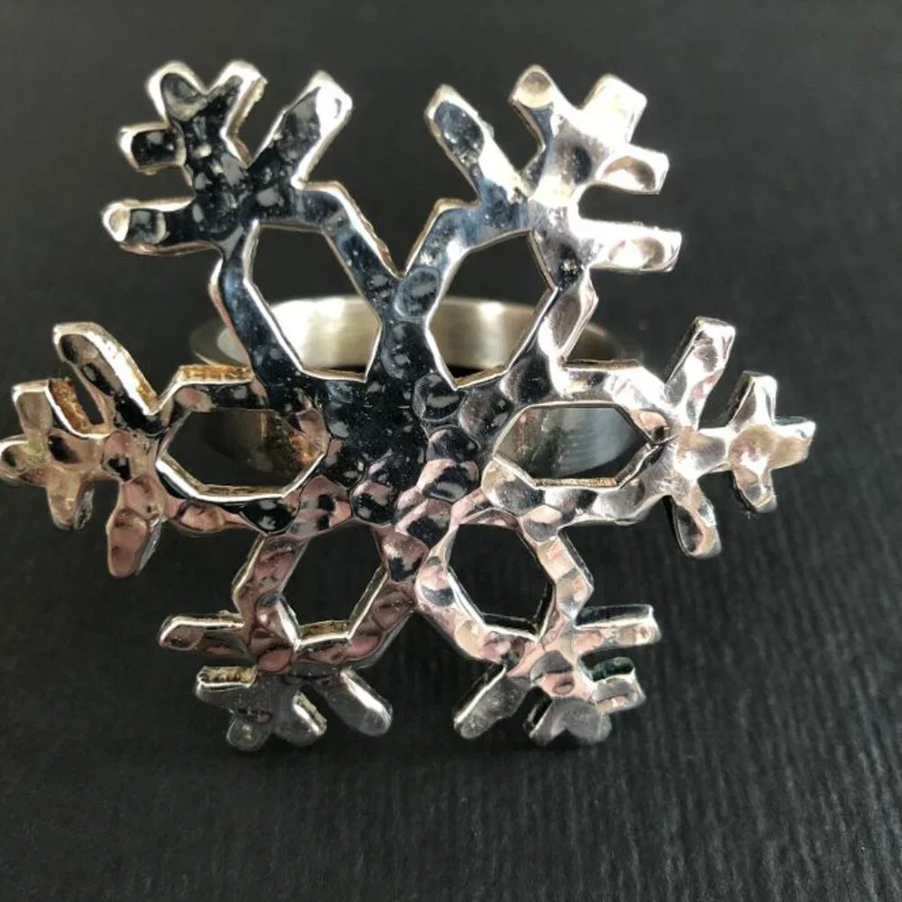 Crate & Barrel Vintage Silver Metal Snowflake Napkin Rings Set of 12